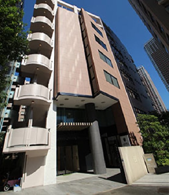 Income-Generating Building in Minato-ku