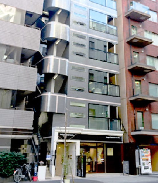 Income-Generating Building in Minato-ku